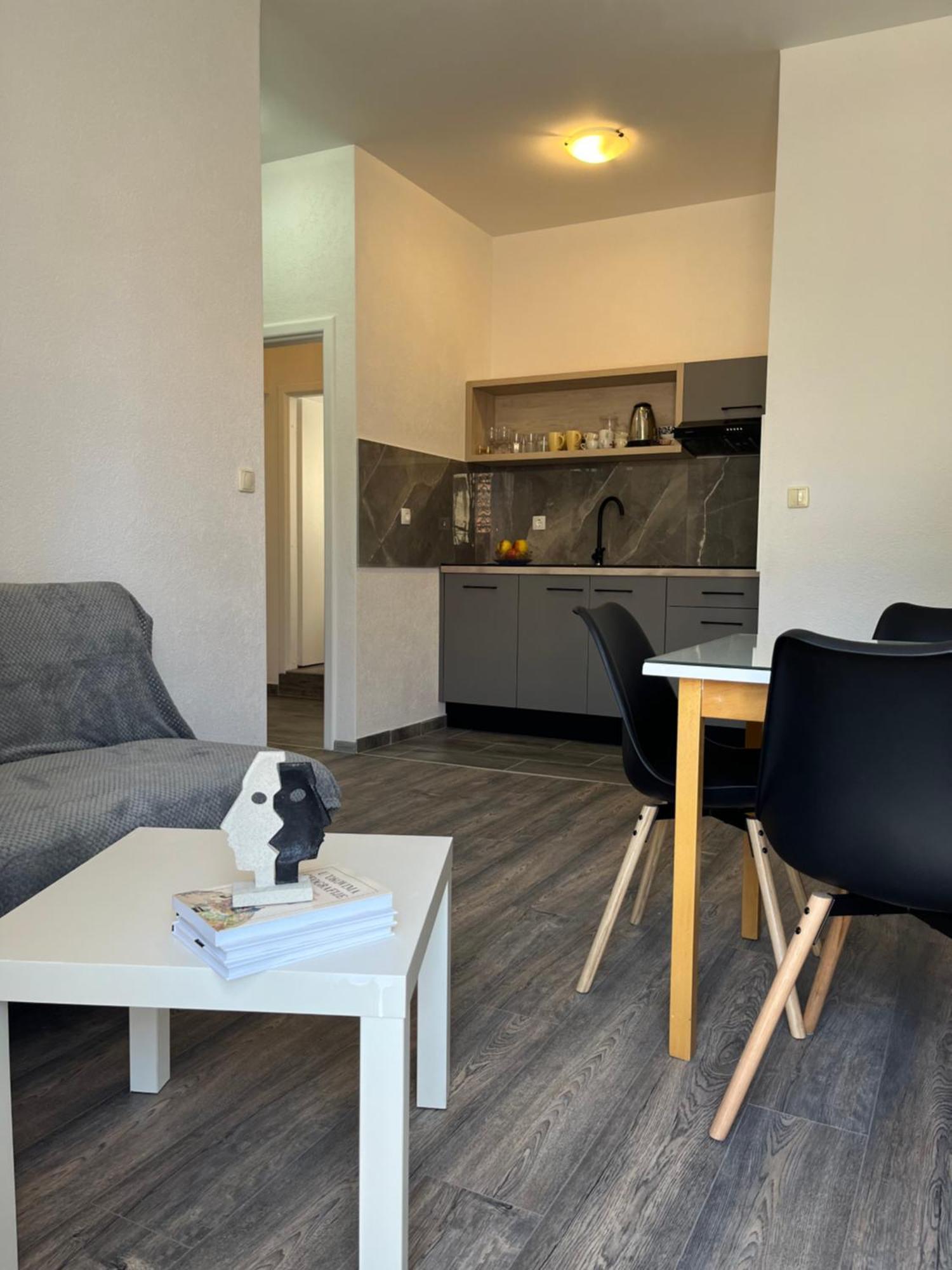 Apartment Makarska M&I, Free Private Parking Extérieur photo