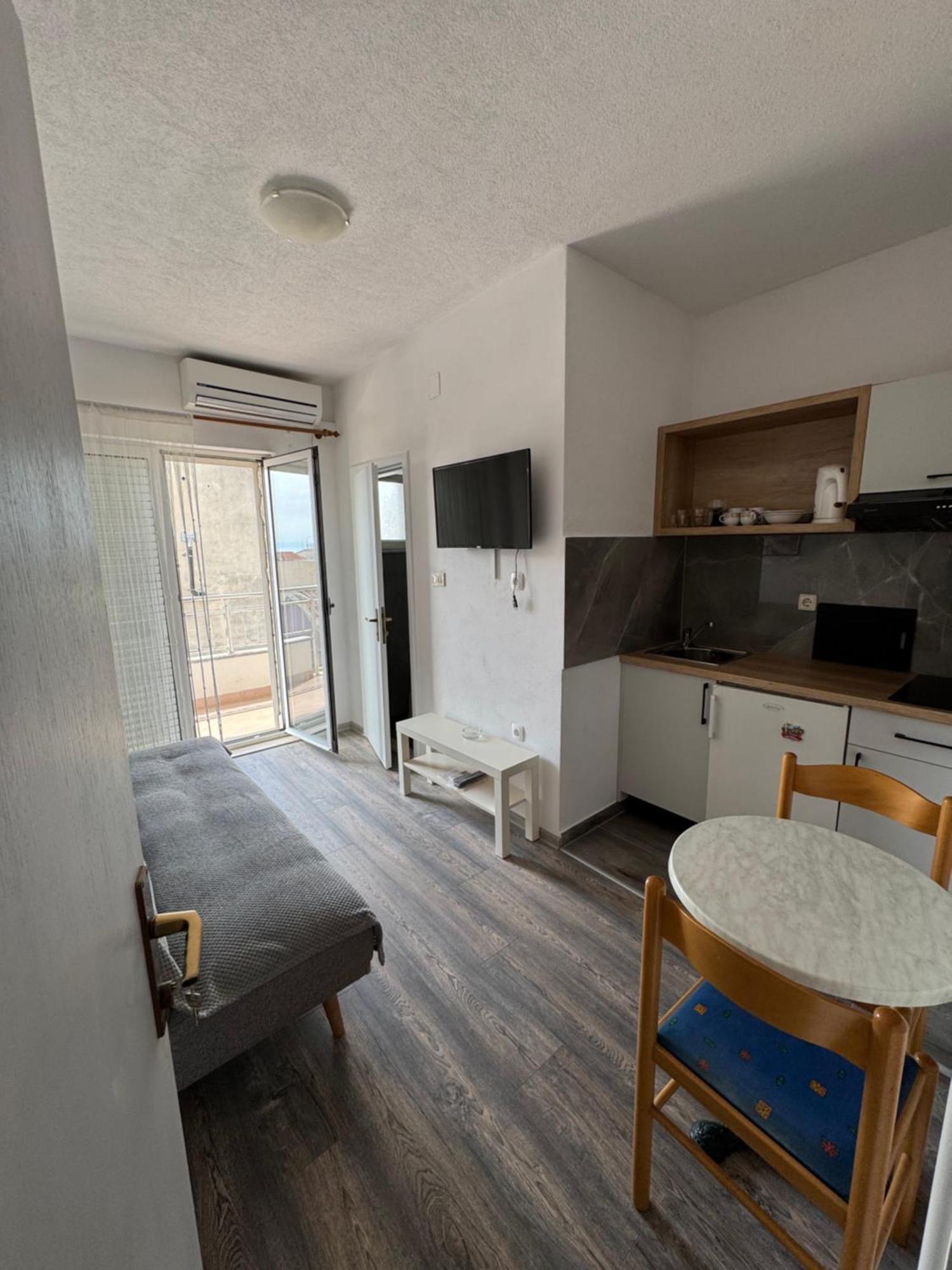 Apartment Makarska M&I, Free Private Parking Extérieur photo